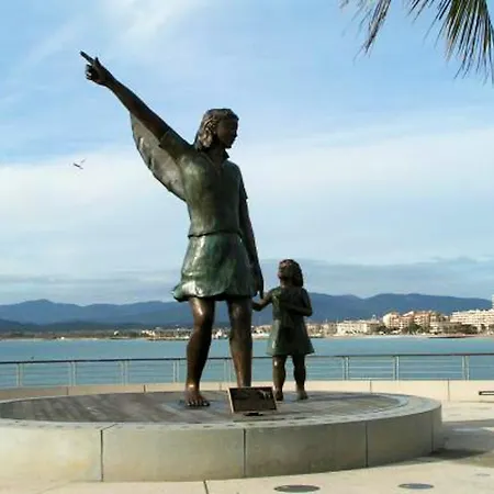 Studio Avec Piscine Partagee Et Terrasse Amenagee A Raphael A 5 Km De La Plage Διαμέρισμα Saint-Raphaël